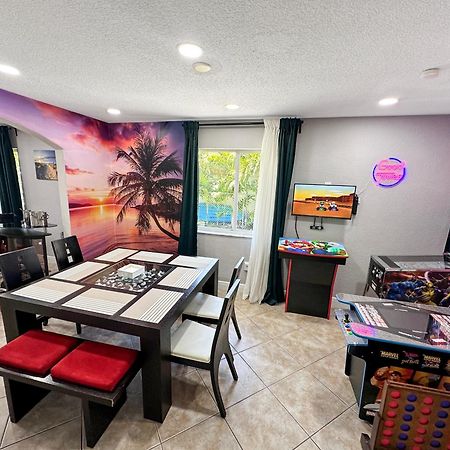 Vacay Spot Happy Escape 15 Min Beach Massage Shower Prime Loc! 6 Blocks Away From Bars, Nite Clubs, Res, Shops Miami Bagian luar foto