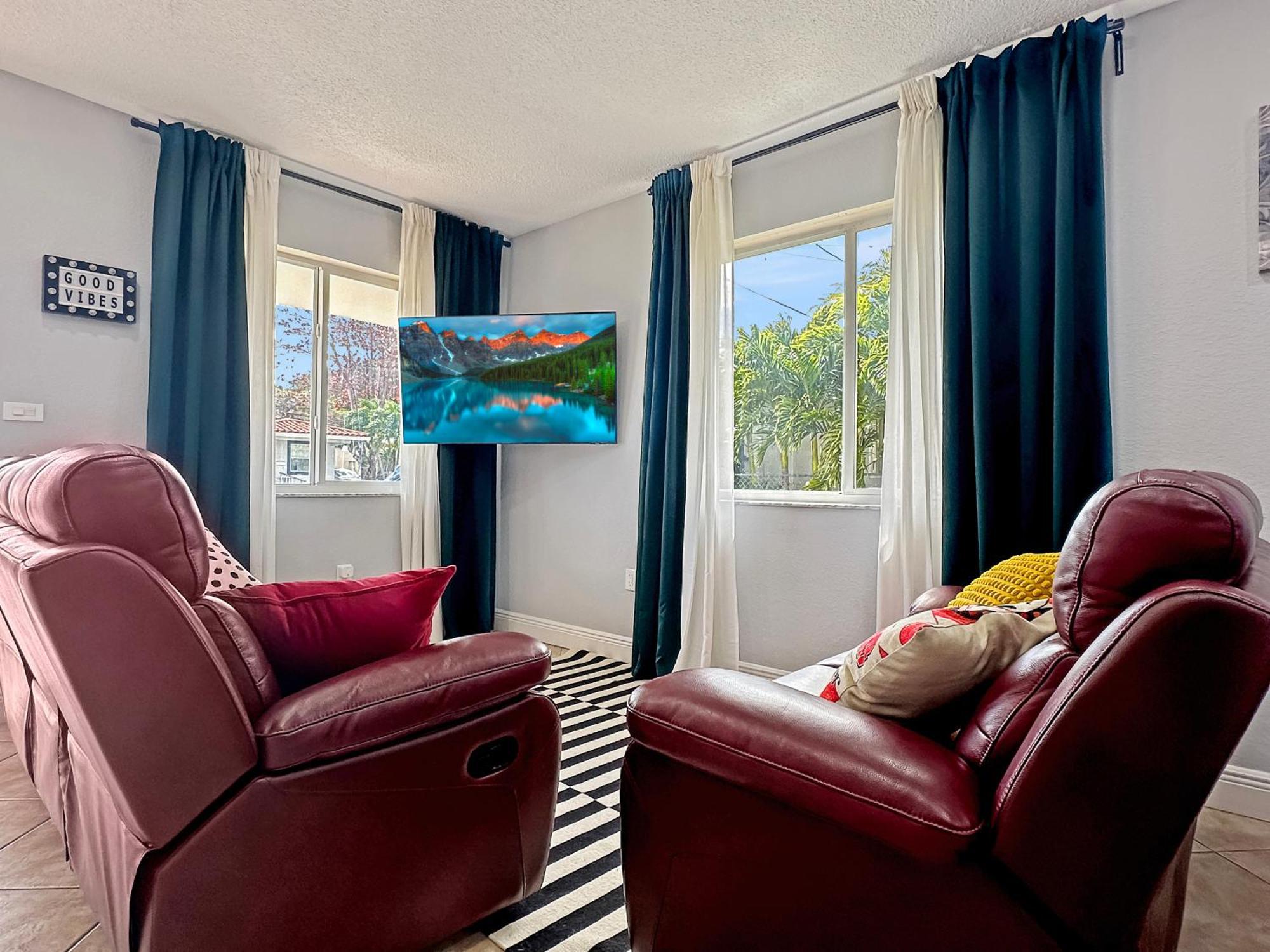 Vacay Spot Happy Escape 15 Min Beach Massage Shower Prime Loc! 6 Blocks Away From Bars, Nite Clubs, Res, Shops Miami Bagian luar foto